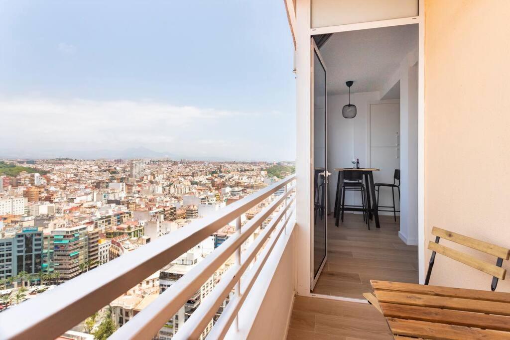 Ferienwohnung Luxury Views Downtown Alicante Exterior foto